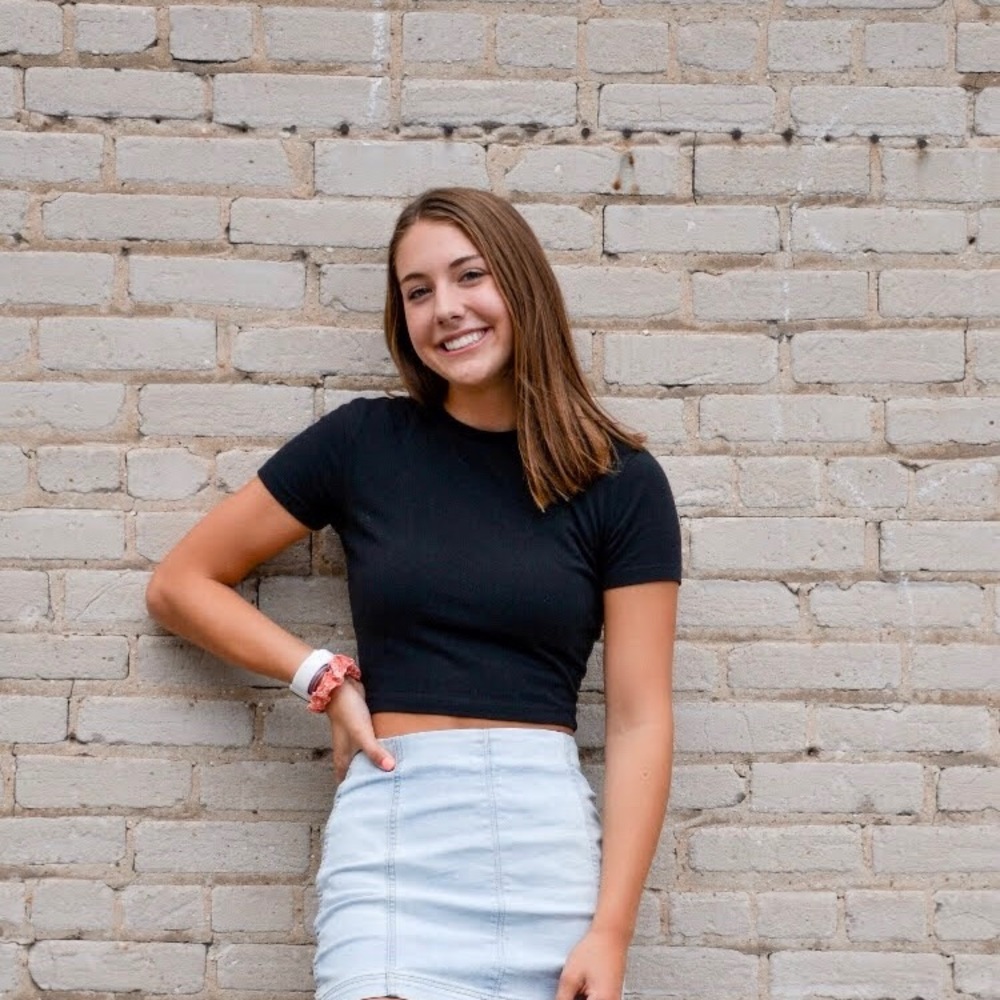 Meet your Posher, Chloe